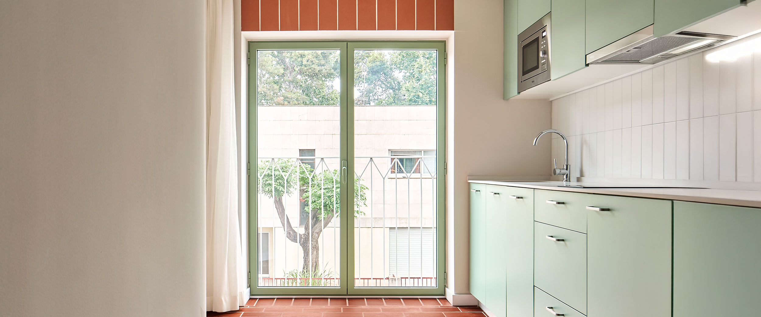 Ventana de aluminio STRUGAL S74RP