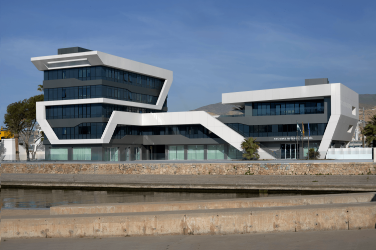 Edificio Administrativo De La Autoridad Portuaria De Almería 